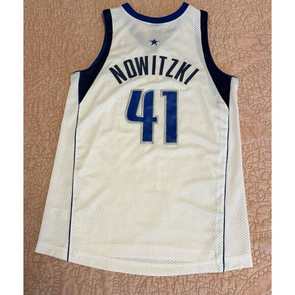 Vintage Nike Team Dallas Mavericks Dirk Nowitzki White Blue Size Large Y2K #41 - Picture 5 of 7